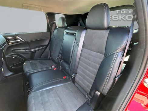 Used 2025 Mitsubishi Outlander SE AWD/4WD image 25