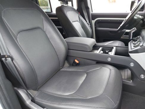 Used 2023 Land Rover Defender 110 X-Dynamic SE image 10