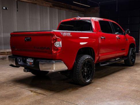 Used 2020 Toyota Tundra SR5 w/ SR5 Upgrade Package image 10