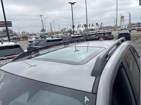 Used 2025 Subaru Forester Premium image 8