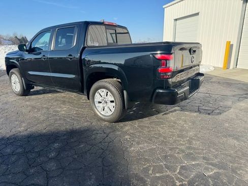 Used 2022 Nissan Frontier SV w/ Technology Package image 4