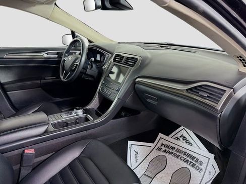 Used 2020 Ford Fusion SEL image 29