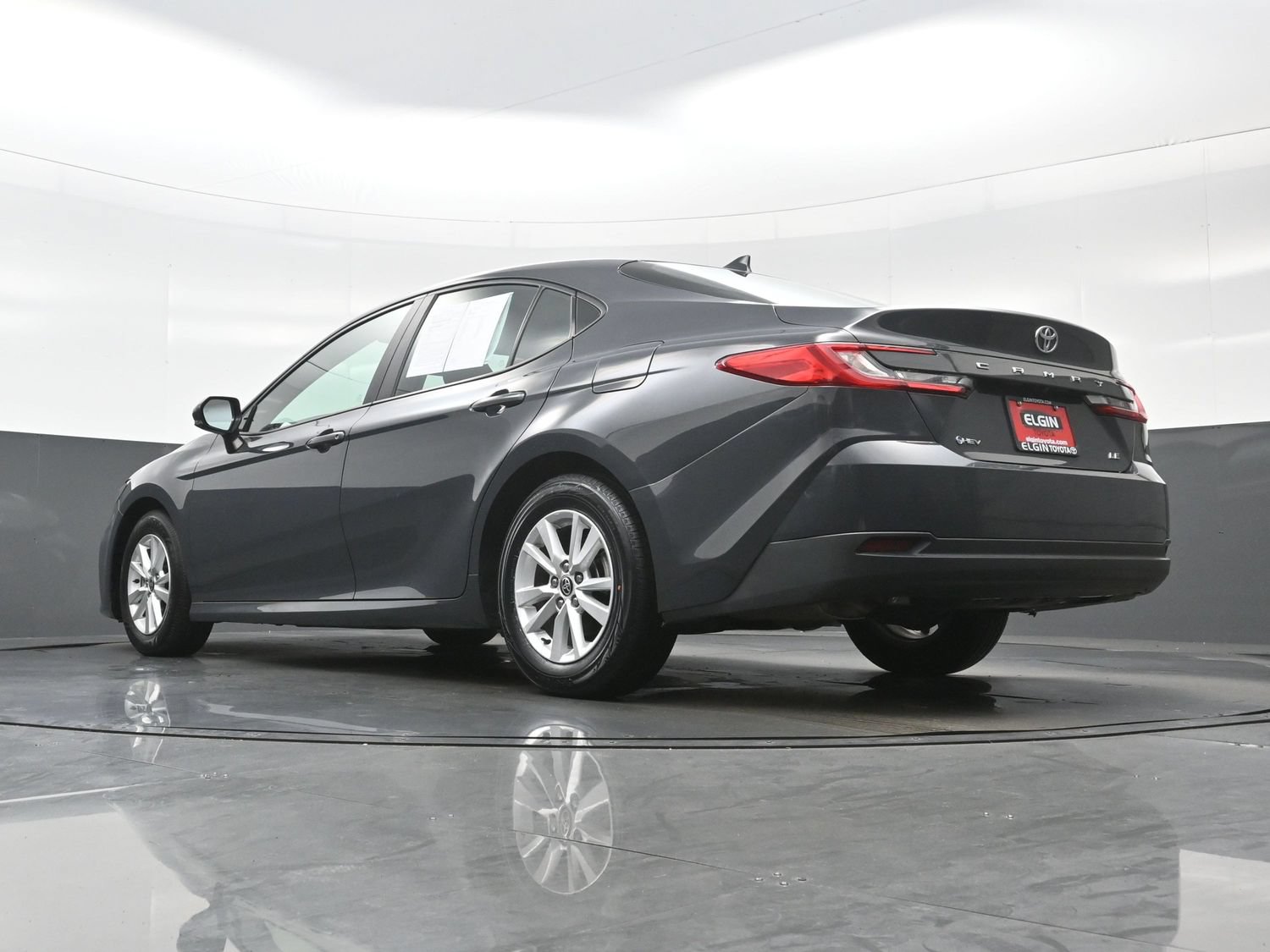Used 2025 Toyota Camry LE FWD image 30