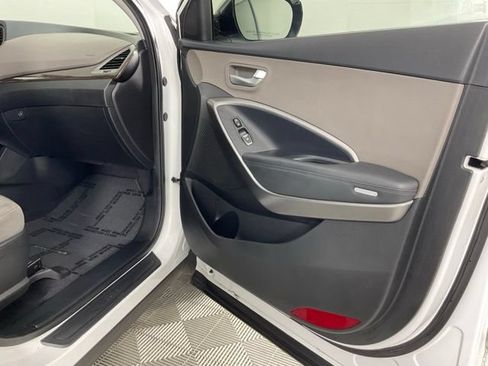 Used 2017 Hyundai Santa Fe Sport FWD image 26
