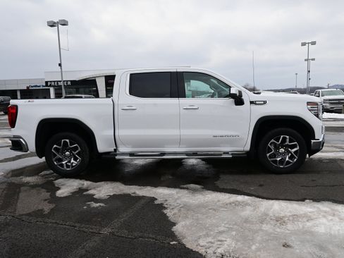 New 2026 GMC Sierra 1500 SLT w/ SLT Premium Package image 5