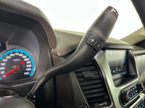 Used 2017 Chevrolet Suburban Premier image 21
