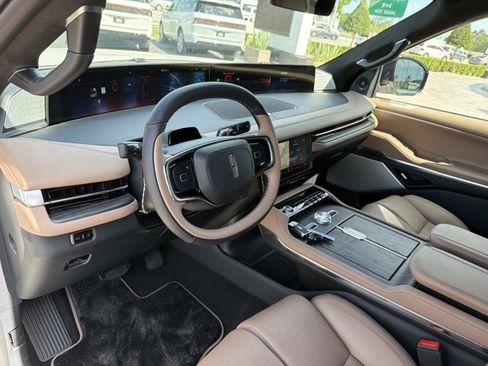 New 2026 Lincoln Navigator Black Label AWD/4WD image 13