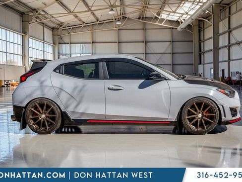 Used 2020 Hyundai Veloster N image 28
