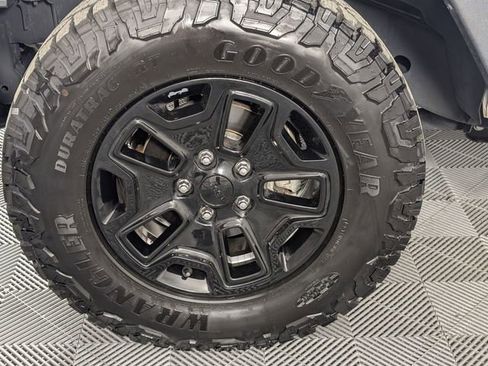 Used 2015 Jeep Wrangler Sport image 8