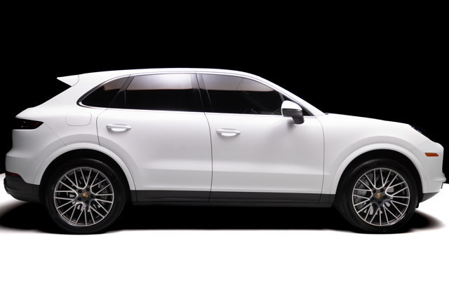 Used 2021 Porsche Cayenne AWD/4WD image 2