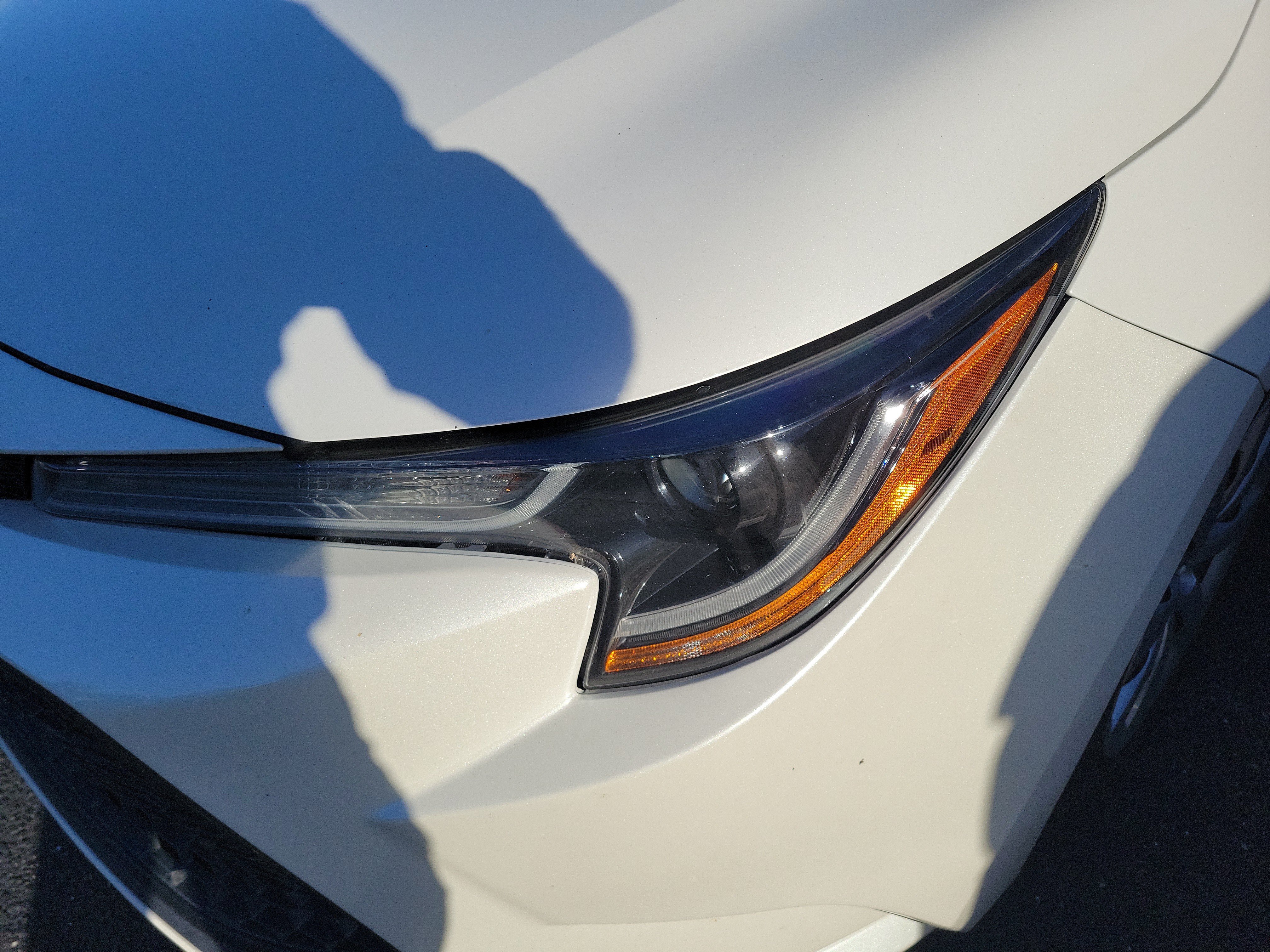 Used 2020 Toyota Corolla LE FWD image 4