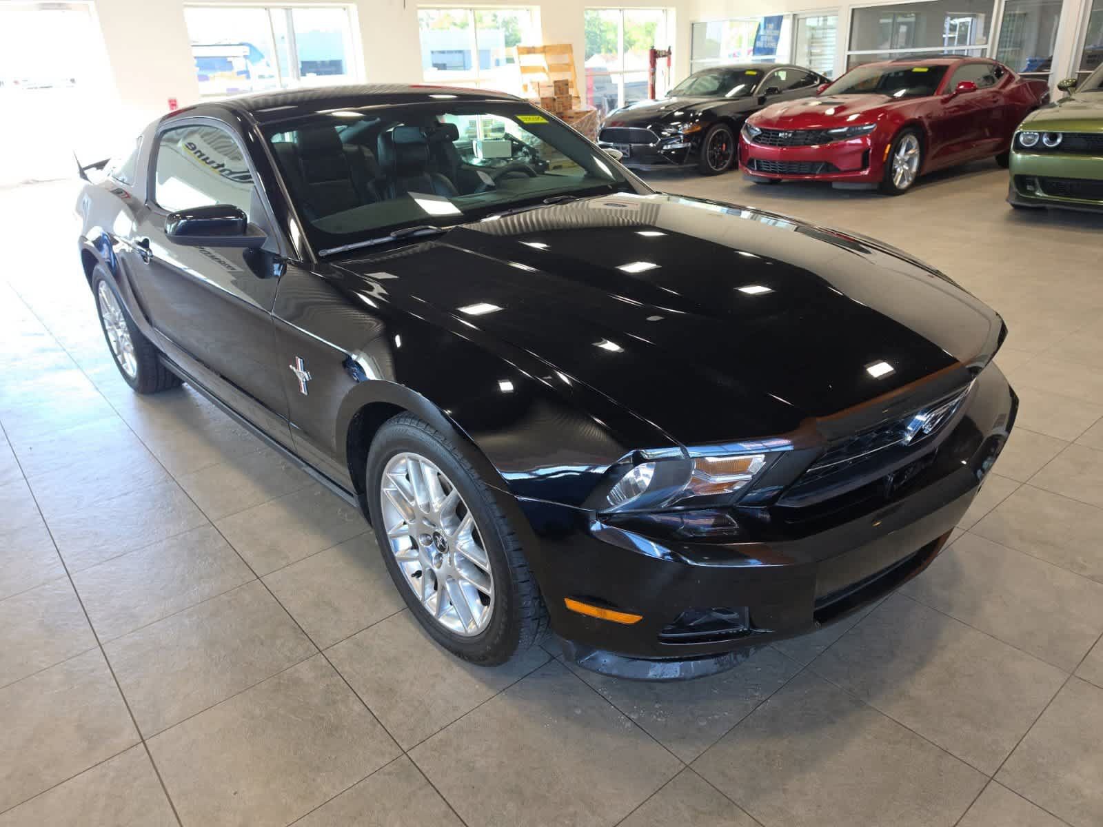 Used 2012 Ford Mustang Premium RWD image 3