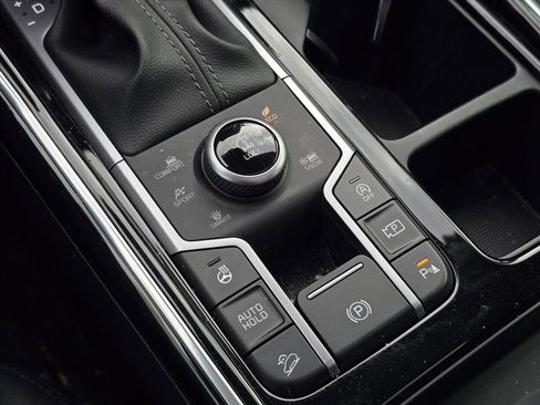 Used 2023 Kia Sorento SX image 10