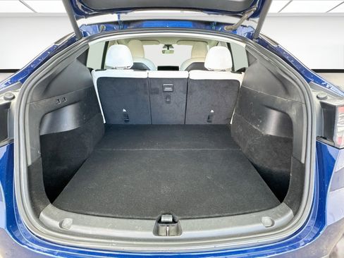 Used 2022 Tesla Model Y Performance AWD/4WD image 18