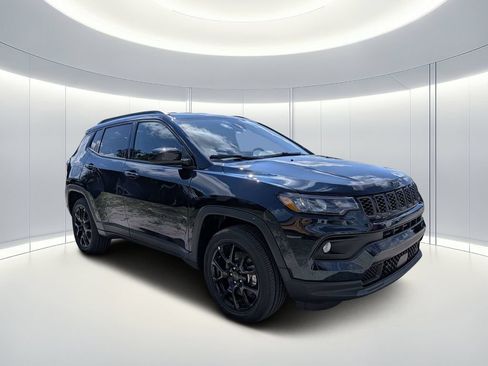 New 2026 Jeep Compass Latitude AWD/4WD image 1