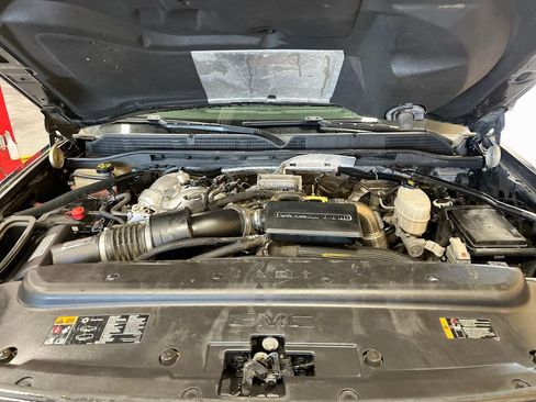 Used 2019 GMC Sierra 3500 SLT w/ Duramax Plus Package AWD/4WD image 30