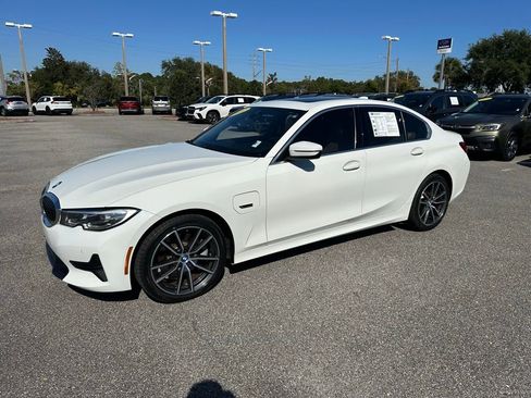 Used 2022 BMW 330e w/ Driving Assistance Package image 11