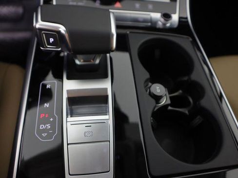 Certified 2025 Audi Q7 3.0T Premium Plus AWD/4WD image 20