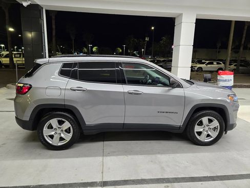 Certified 2022 Jeep Compass Latitude w/ Convenience Group FWD image 7