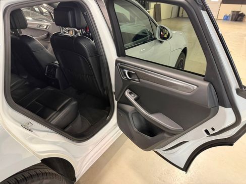 Used 2017 Porsche Macan GTS w/ Premium Package Plus image 6