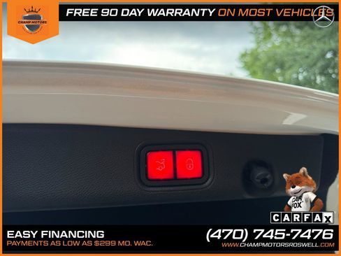 Used 2017 Mercedes-Benz E 300 4MATIC image 11