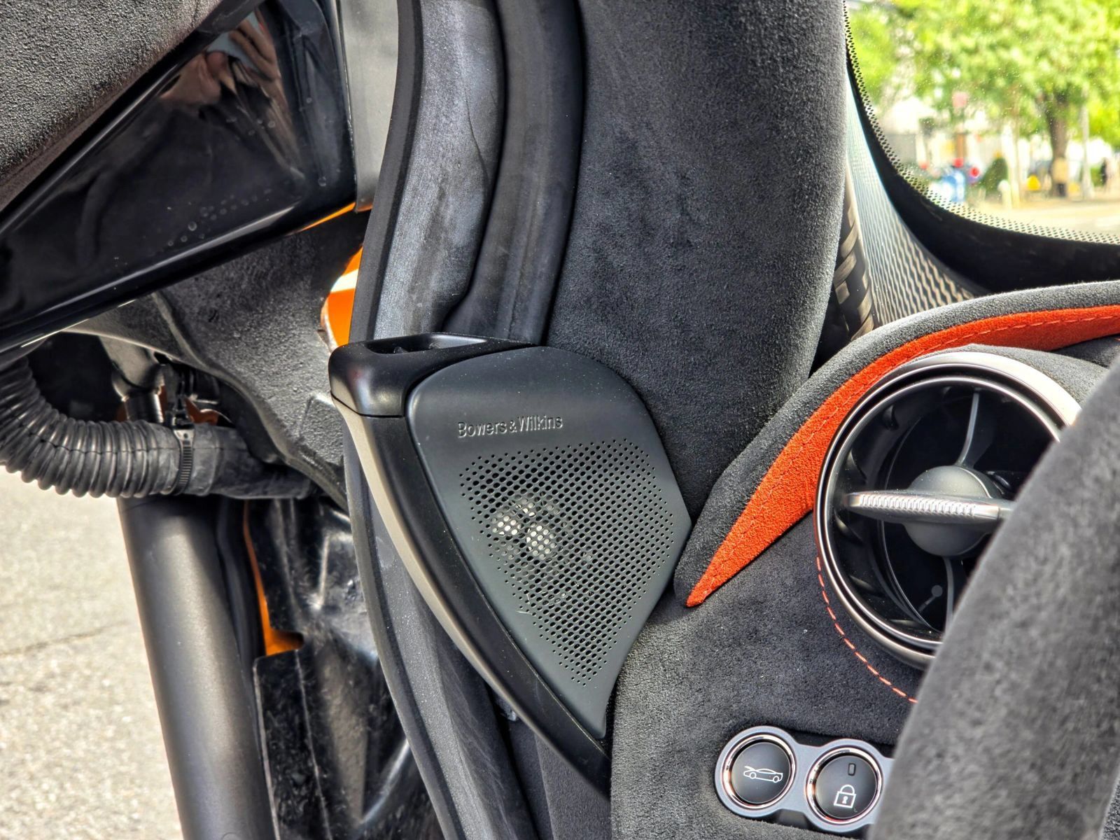 Used 2022 McLaren 765LT RWD image 43