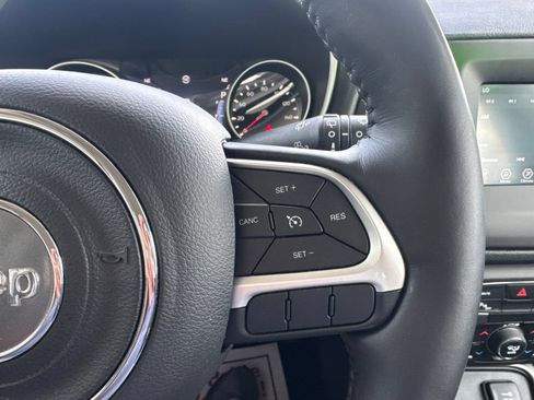 Used 2018 Jeep Compass Sport w/ Tech Group FWD image 25