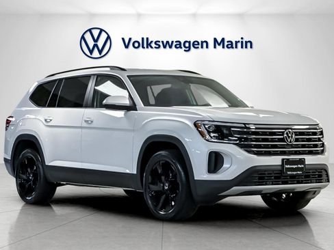 New 2026 Volkswagen Atlas SE image 7