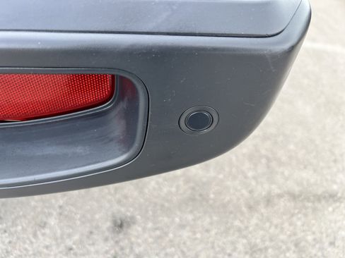 Used 2020 Jeep Gladiator Overland image 11