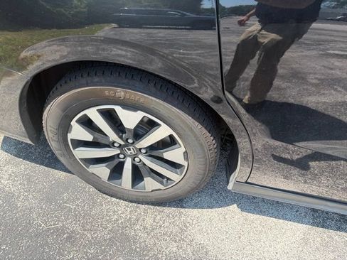Used 2025 Honda Odyssey EX-L image 12