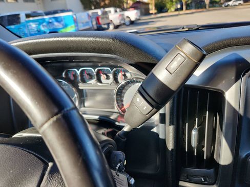 Used 2018 Chevrolet Silverado 1500 LT w/ All Star Edition image 20