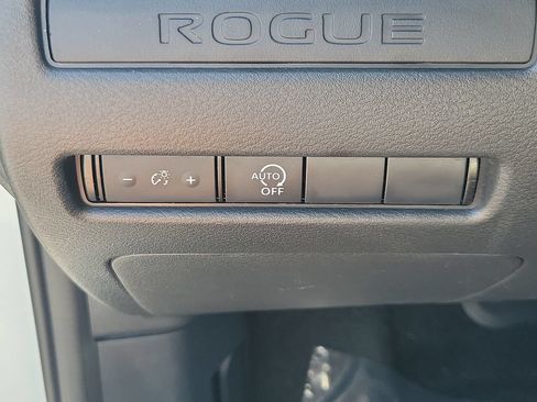 Certified 2024 Nissan Rogue S FWD image 29