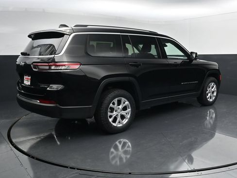 Used 2023 Jeep Grand Cherokee L Limited AWD/4WD image 8