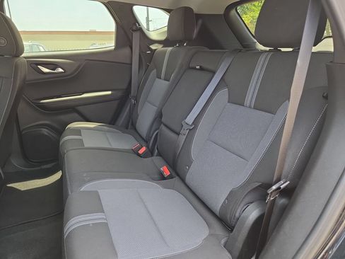 Used 2025 Chevrolet Blazer LT FWD image 27