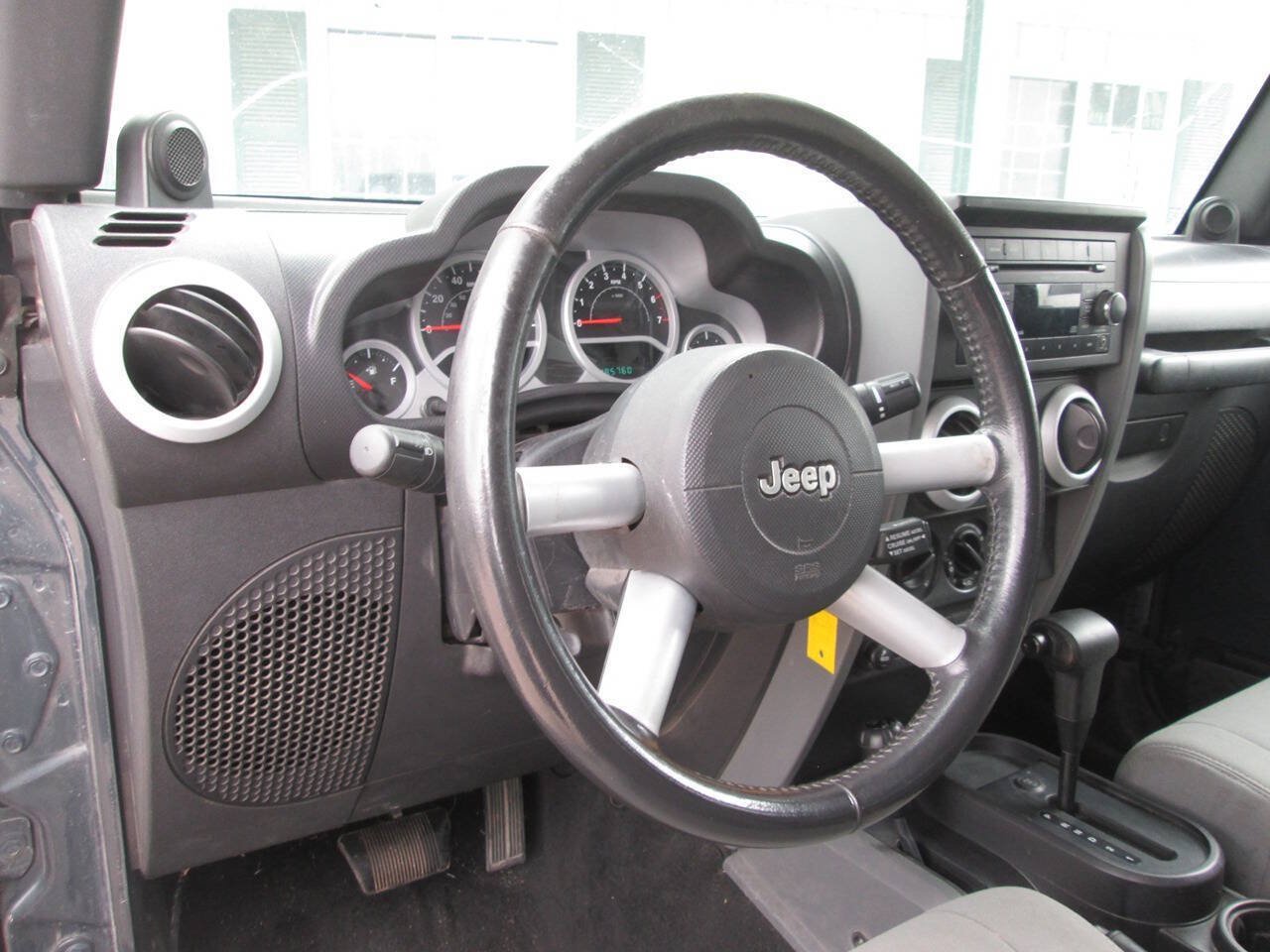 Used 2008 Jeep Wrangler Unlimited Sahara w/ Trailer Tow Group AWD/4WD image 15