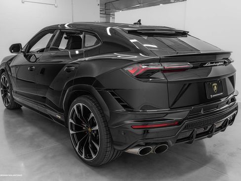 Used 2024 Lamborghini Urus S AWD/4WD image 3