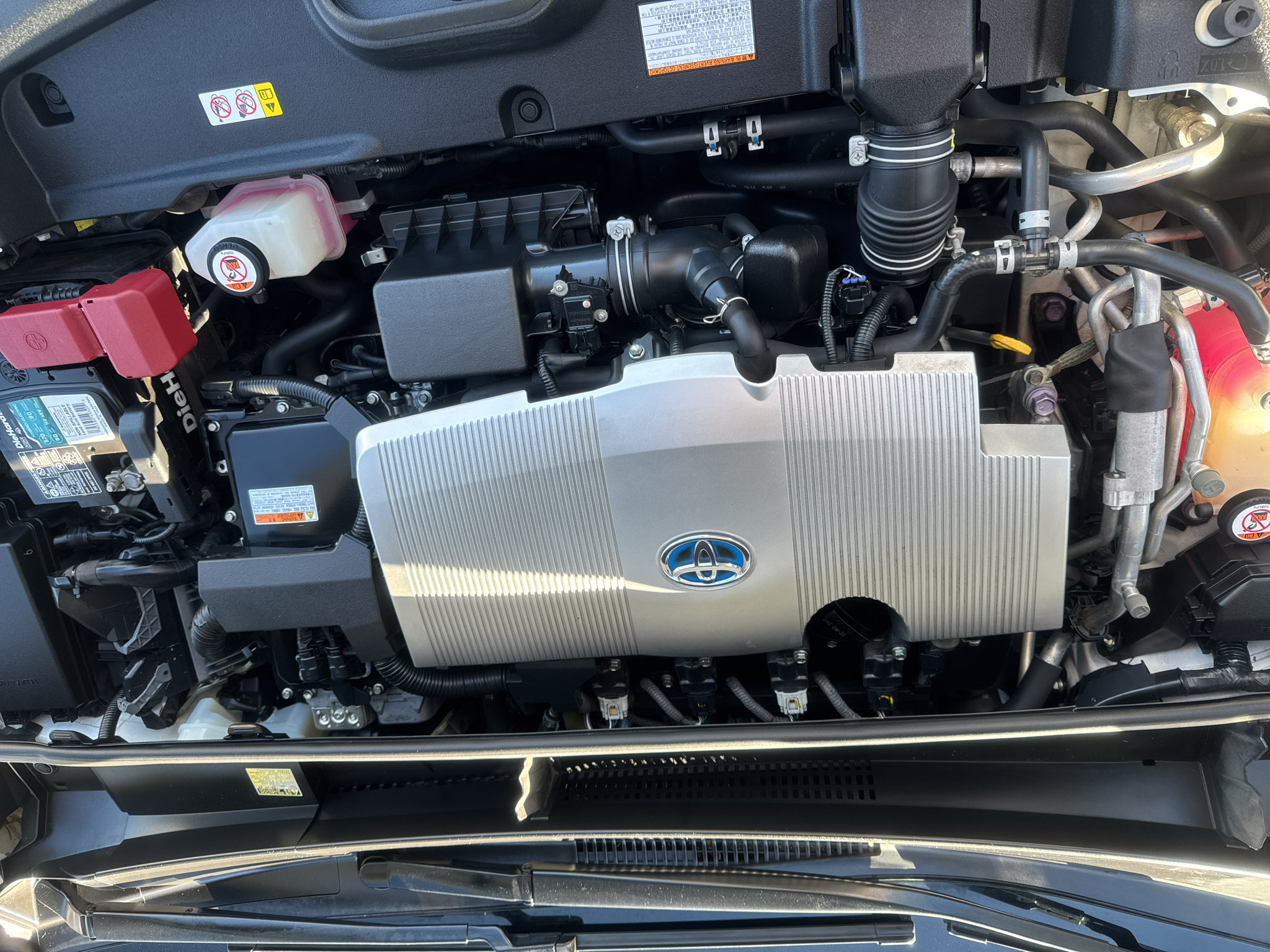 Used 2017 Toyota Prius Prime Premium FWD image 6