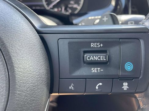 Used 2025 Nissan Pathfinder SV FWD image 20