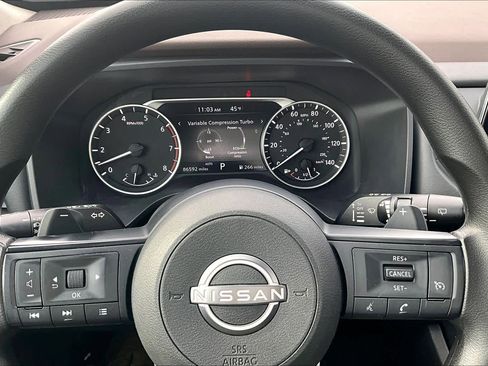 Used 2022 Nissan Rogue S image 6