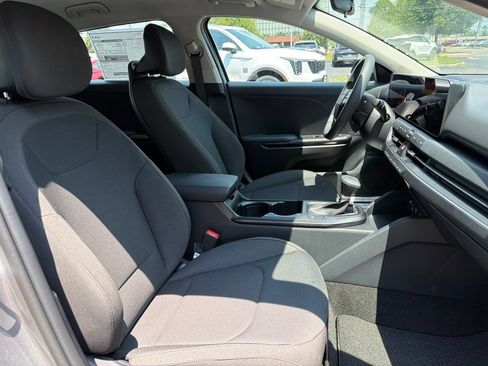 New 2026 Kia K4 FWD image 11