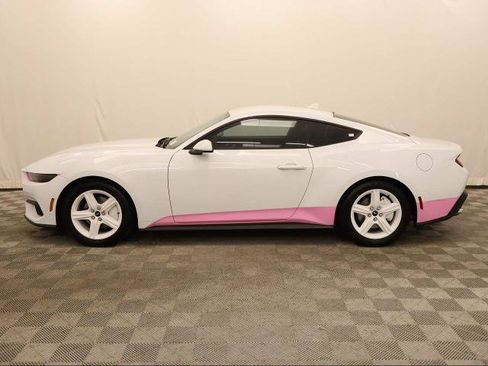 Used 2025 Ford Mustang Coupe image 33