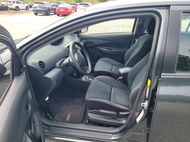 Used 2010 Toyota Yaris Sedan w/ Convenience Pkg FWD image 14