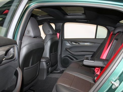 Used 2025 Cadillac CT5 V w/ Technology Package image 11