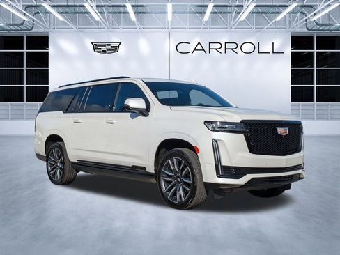 Used 2022 Cadillac Escalade ESV Sport w/ Touring Package image 2