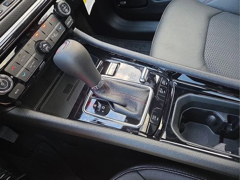 New 2026 Jeep Compass Trailhawk w/ Sun, Sound & Navigation Group image 25