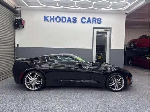 Used 2016 Chevrolet Corvette Stingray Coupe w/ 2LT Preferred Equipment Group RWD image 6