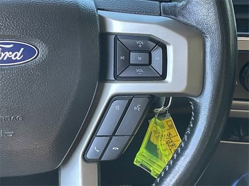 Used 2022 Ford F250 Lariat w/ Lariat Value Package image 13