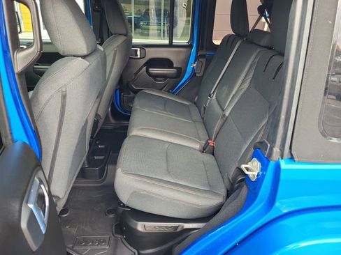 Used 2024 Jeep Wrangler Unlimited AWD/4WD image 10
