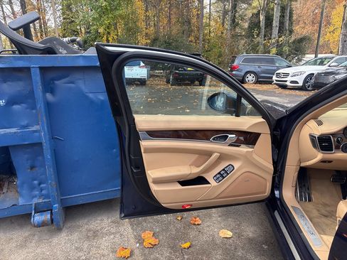 Used 2015 Porsche Panamera 4S image 7