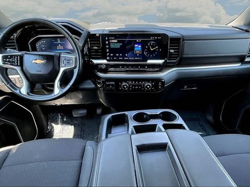 Used 2025 Chevrolet Silverado 2500 LT w/ Convenience Package AWD/4WD image 10